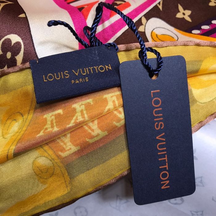 Louis Vuitton Scarf LVS00048